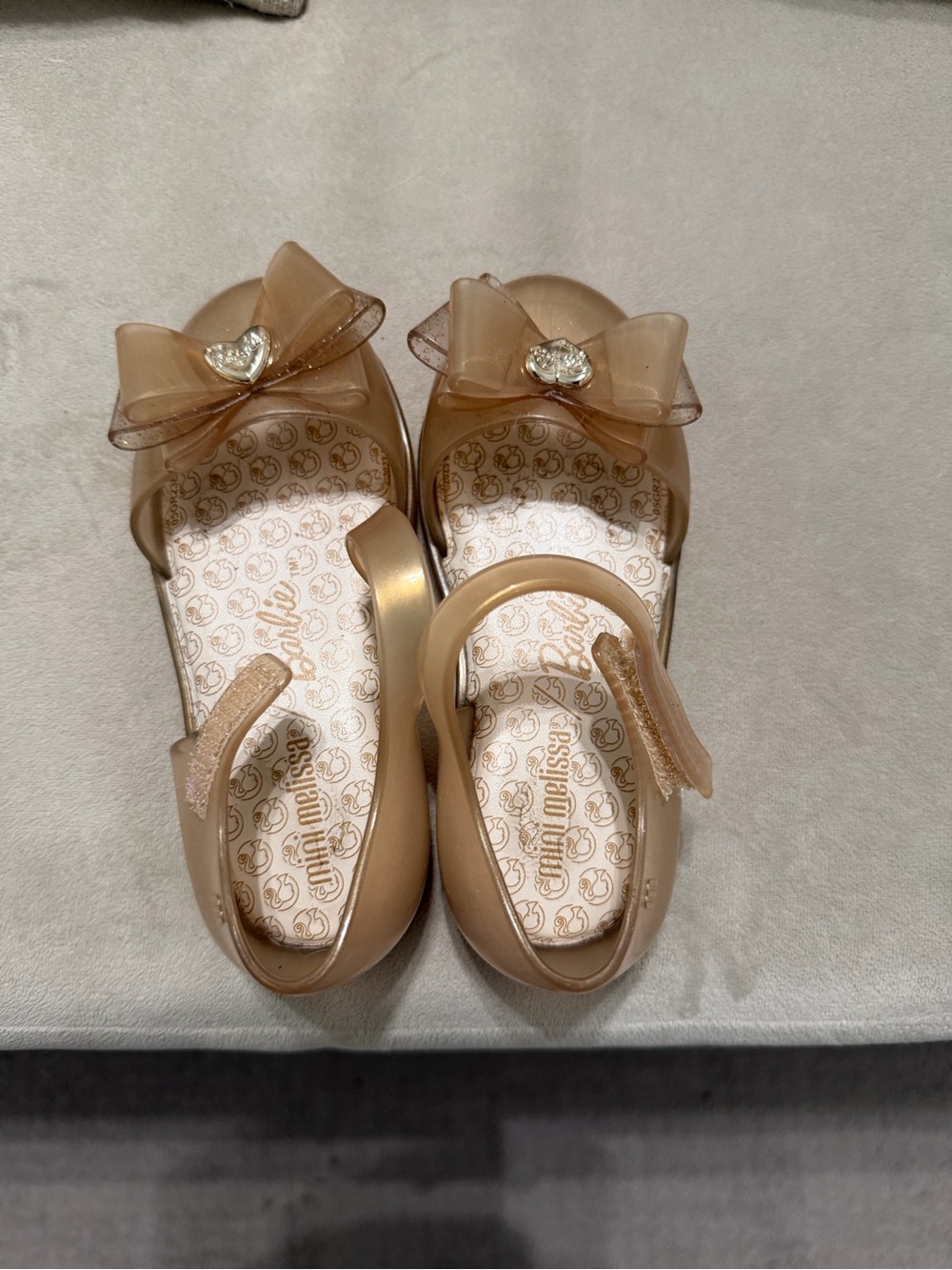 Mini Melissa Girls' Nude Glitter Bow Jelly Sandals with Heart Gem
